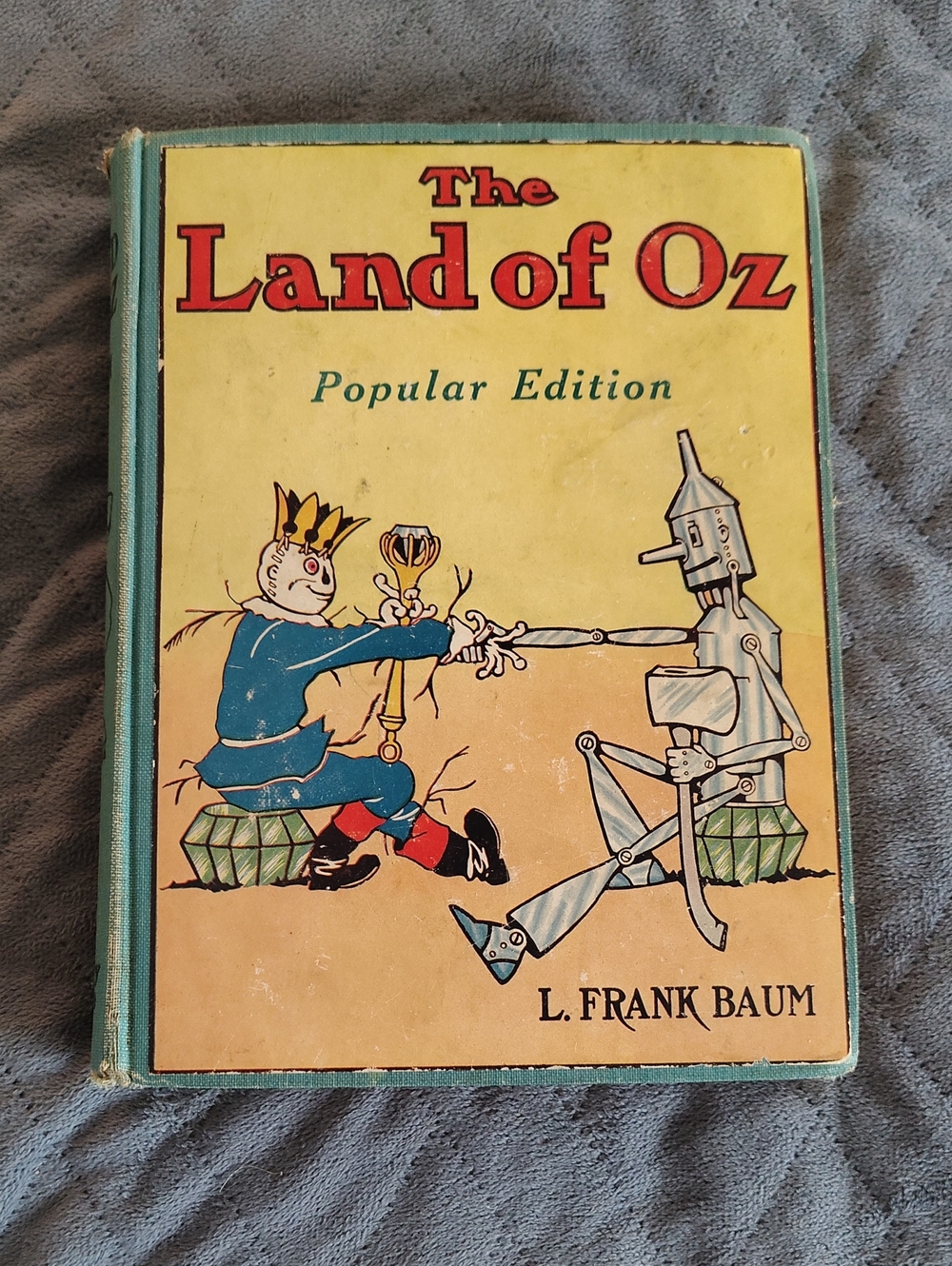 The Land of Oz by - Yellow Vintage Cover